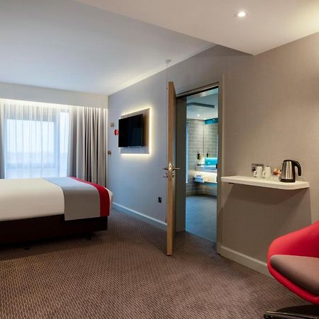 Holiday Inn Express Cambridge West - Cambourne By Ihg エクステリア 写真