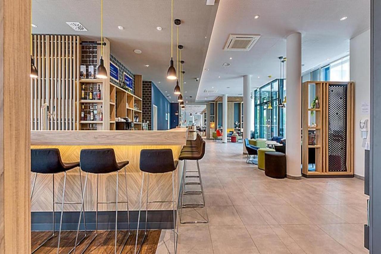 Holiday Inn Express Cambridge West - Cambourne By Ihg エクステリア 写真