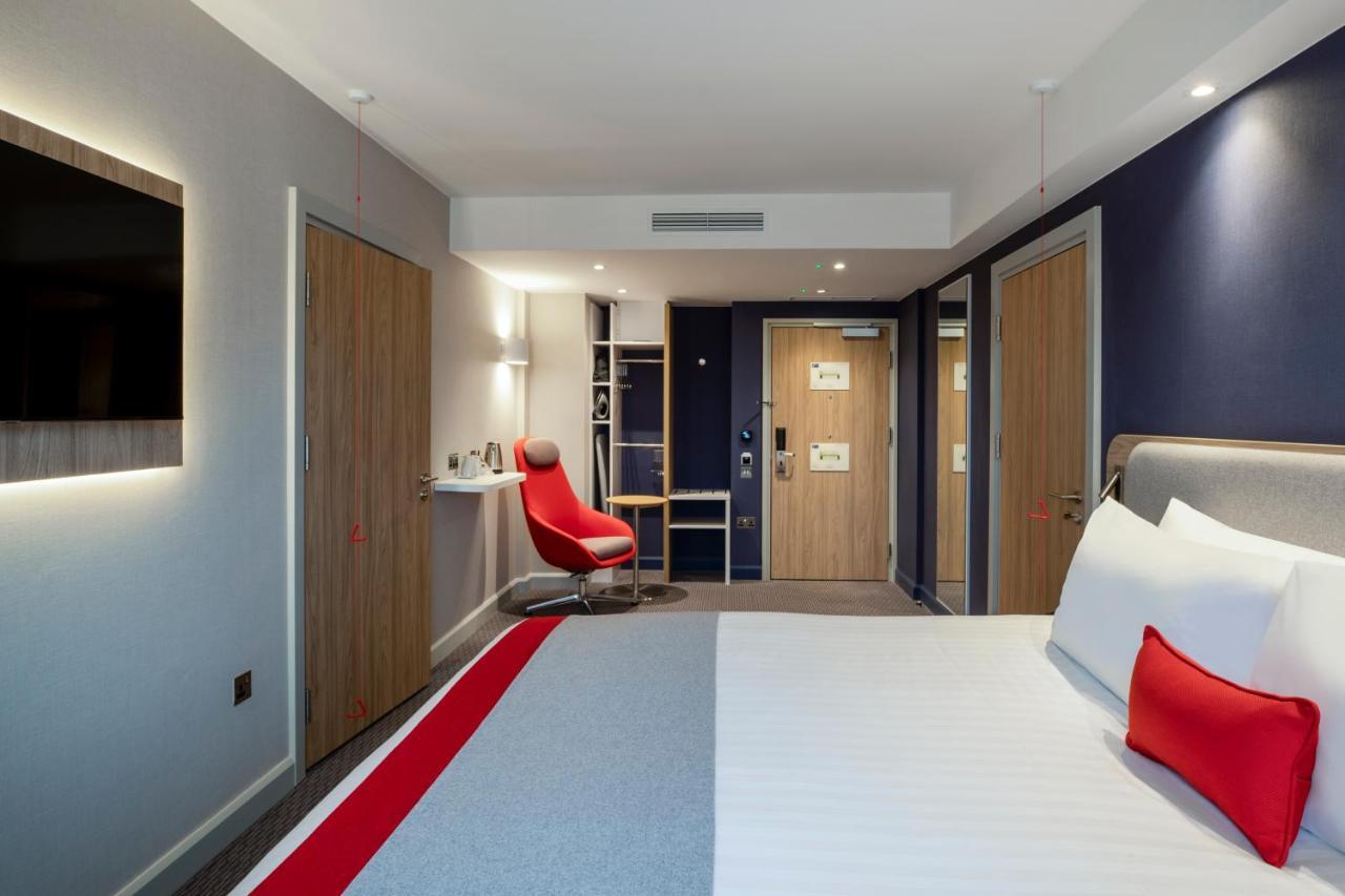 Holiday Inn Express Cambridge West - Cambourne By Ihg エクステリア 写真