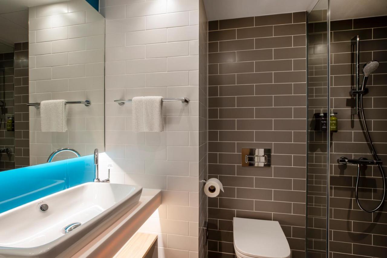 Holiday Inn Express Cambridge West - Cambourne By Ihg エクステリア 写真