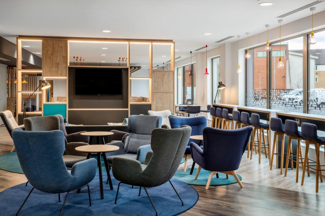 Holiday Inn Express Cambridge West - Cambourne By Ihg エクステリア 写真