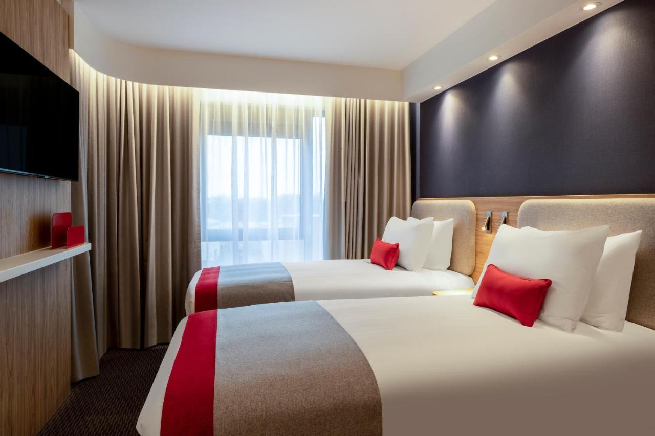 Holiday Inn Express Cambridge West - Cambourne By Ihg エクステリア 写真