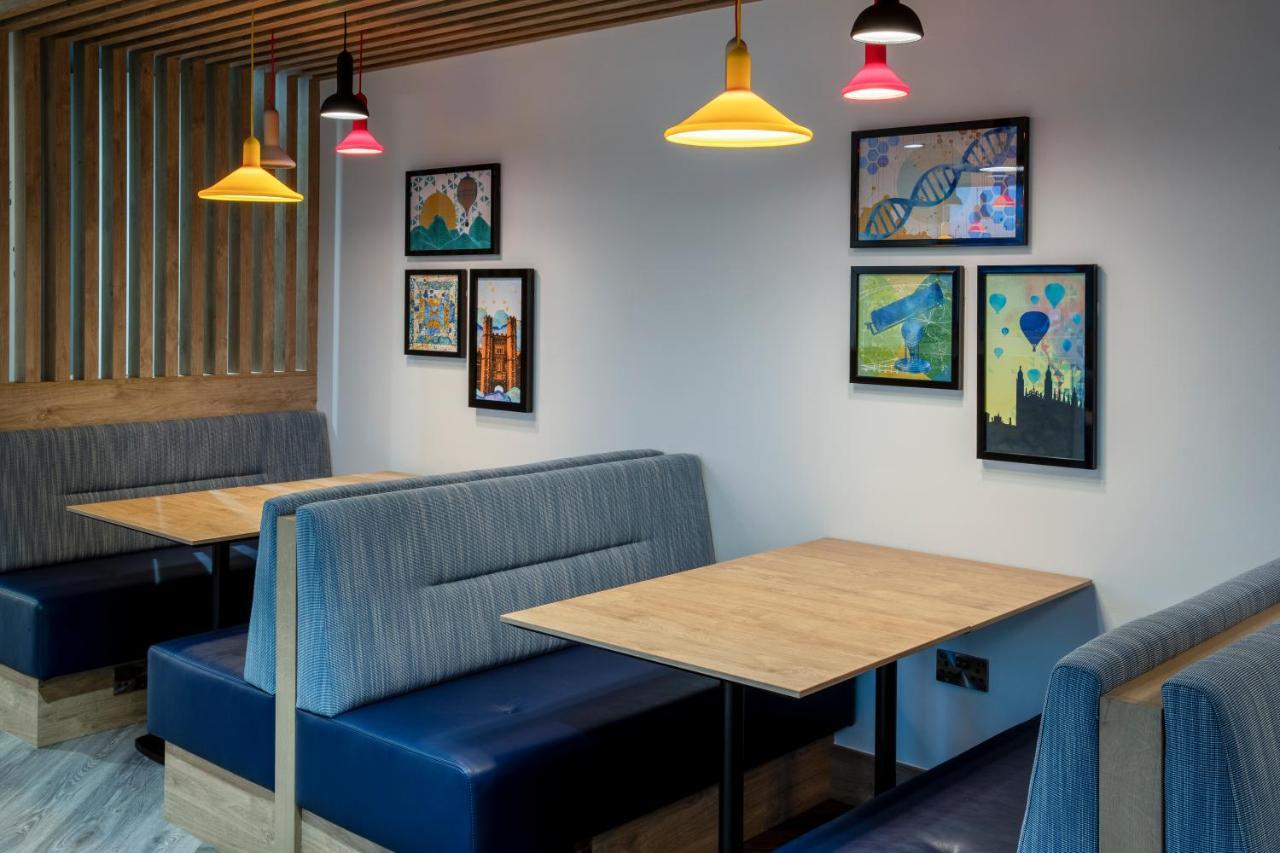 Holiday Inn Express Cambridge West - Cambourne By Ihg エクステリア 写真