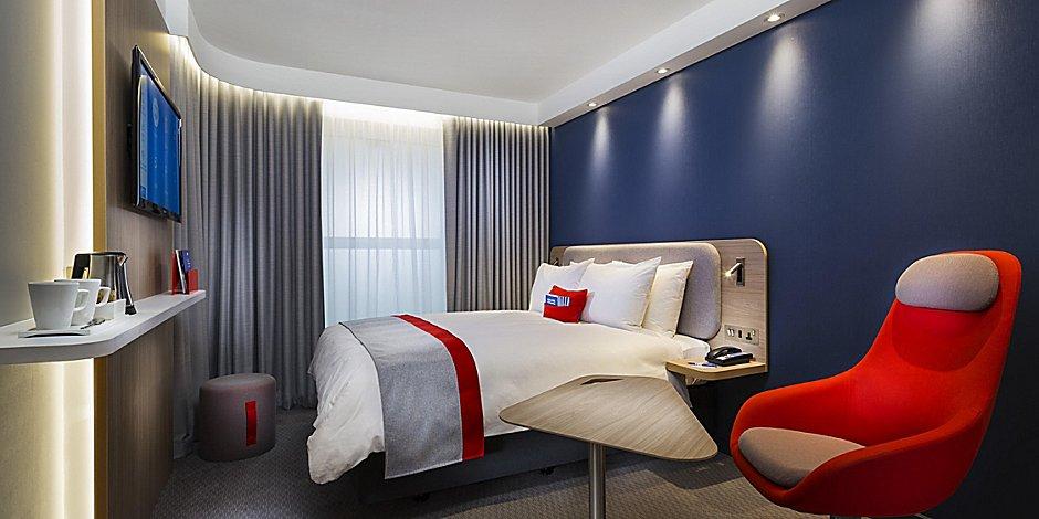 Holiday Inn Express Cambridge West - Cambourne By Ihg エクステリア 写真