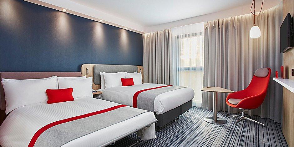 Holiday Inn Express Cambridge West - Cambourne By Ihg エクステリア 写真